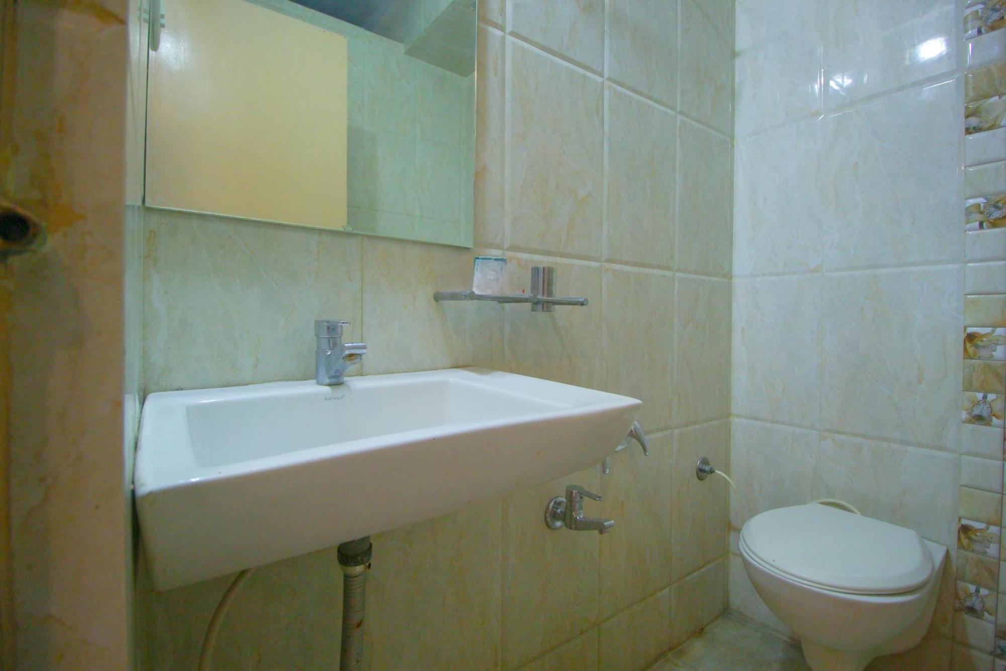 Hotel Upasana Rajkot Eksteriør billede