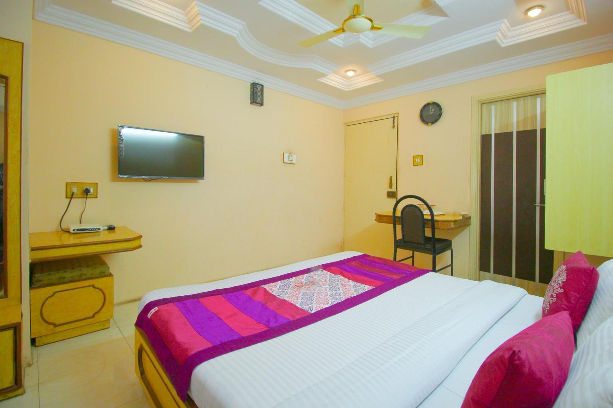 Hotel Upasana Rajkot Eksteriør billede